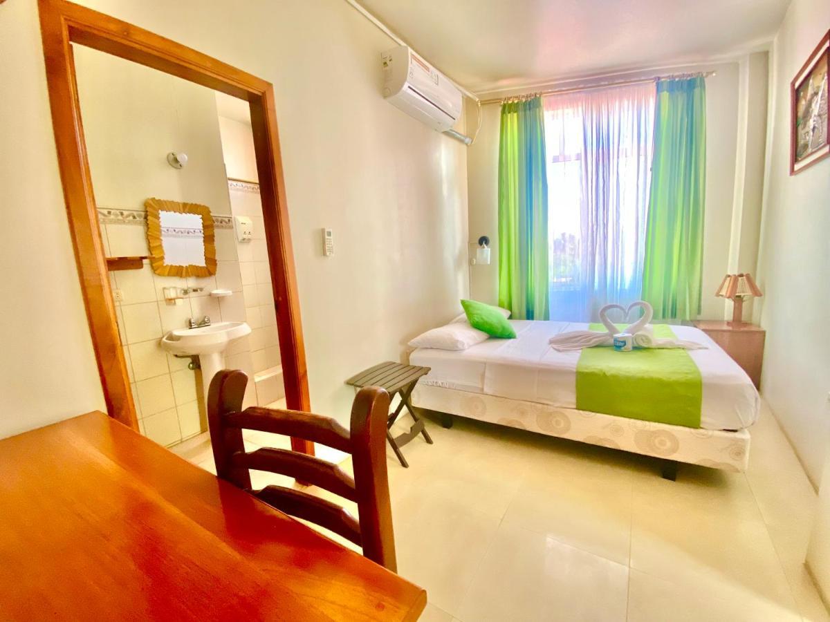El Rincon De George Hotel Puerto Villamil Eksteriør billede